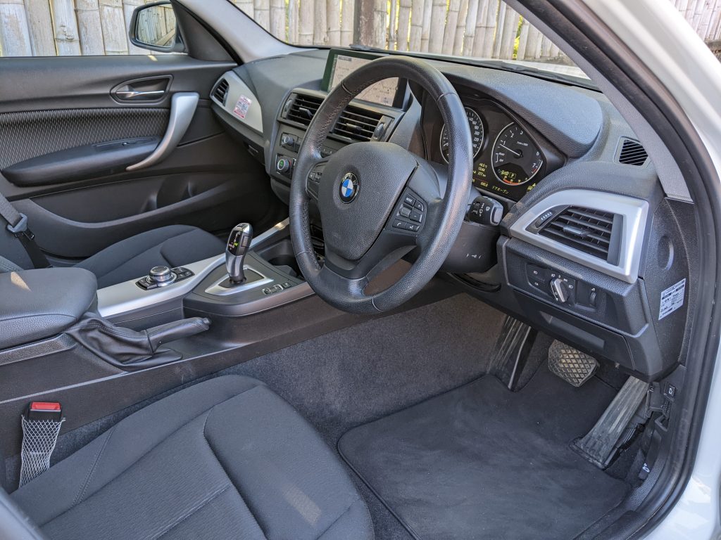 BMW120i